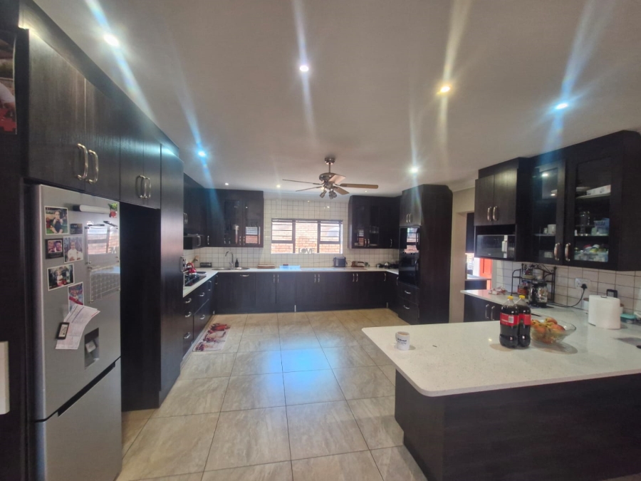 5 Bedroom Property for Sale in Kathu Northern Cape